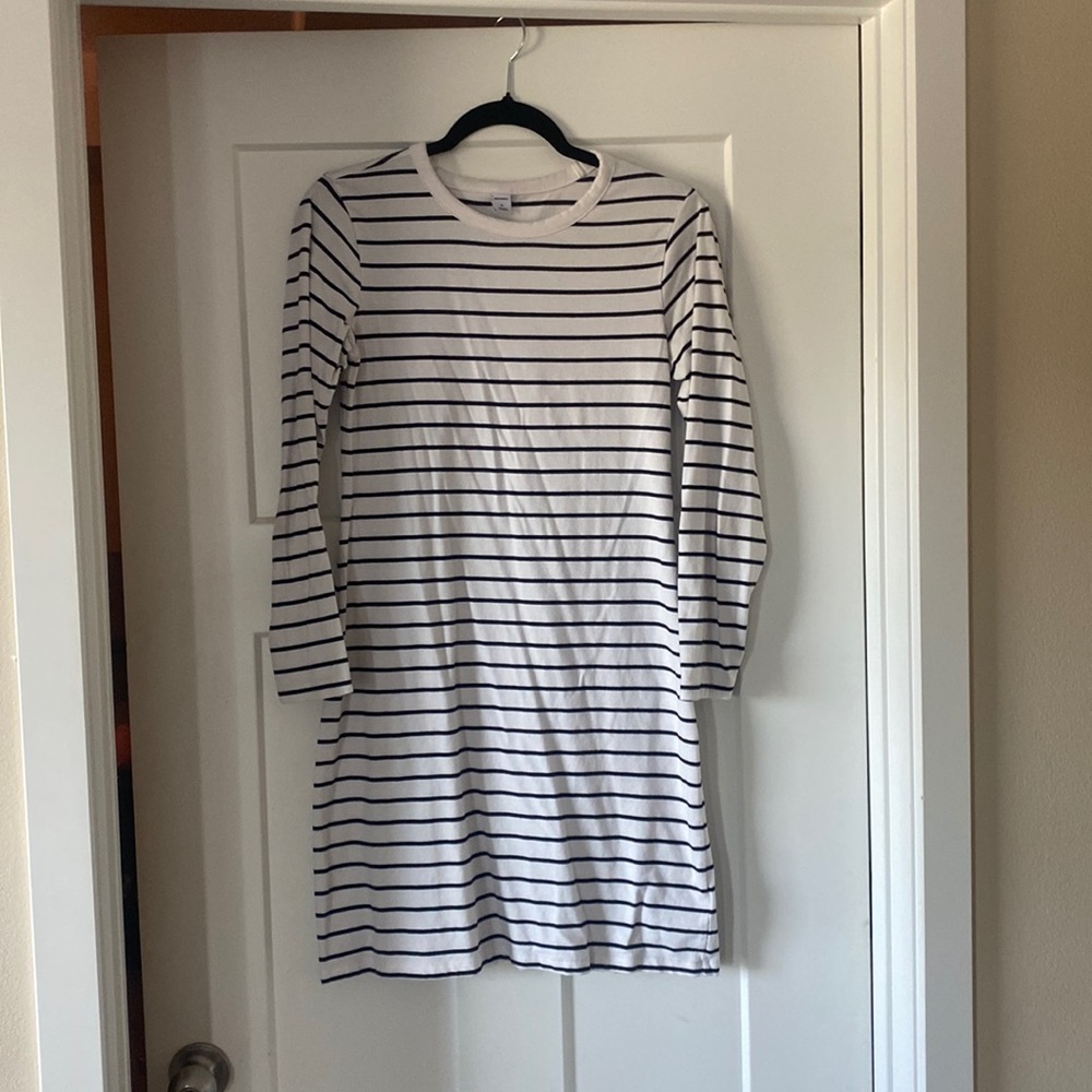 Old navy white with black striped long sleeve dress